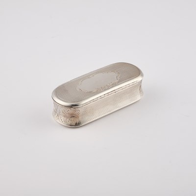 Lot A VICTORIAN SILVER SNUFF BOX