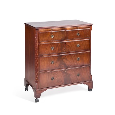 Lot 276 - A GEORGE III STYLE MAHOGANY CHEST OF DRAWERS