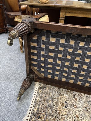 Lot 921 - A REGENCY STAINED BEECH AND MARQUETRY DAY BED