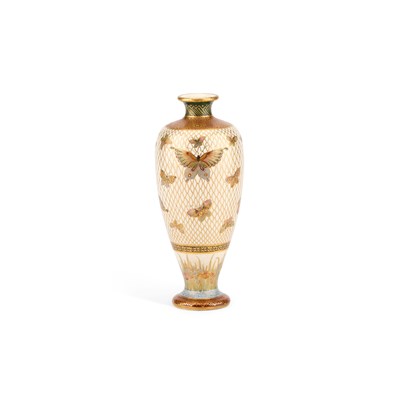 Lot 53 - A JAPANESE SATSUMA VASE BY GENZAN