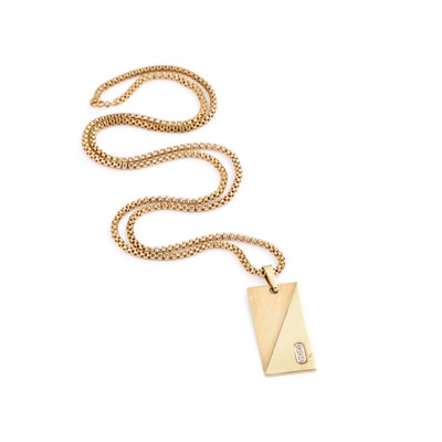 Lot 411 - A 9 CARAT GOLD WHITE SAPPHIRE PENDANT ON CHAIN NECKLACE