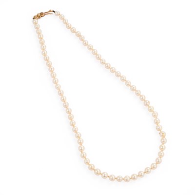 Lot 236 - A CULTURED PEARL NECKLACE