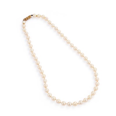 Lot 237 - A CULTURED PEARL NECKLACE