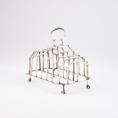 Lot 327 - A GEORGE III SILVER TOAST RACK