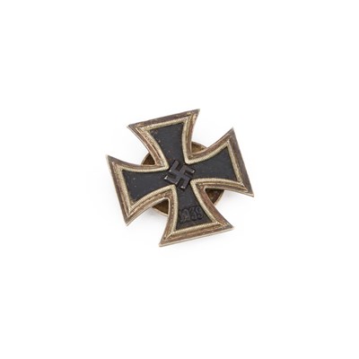 Lot 4 - A GERMAN THIRD REICH IRON CROSS 1939 FIRST CLASS BREAST BADGE