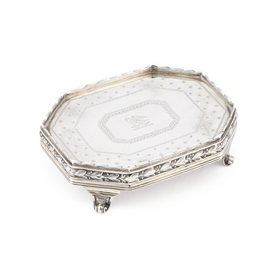 Lot 302 - A LATE VICTORIAN SILVER TEAPOT STAND