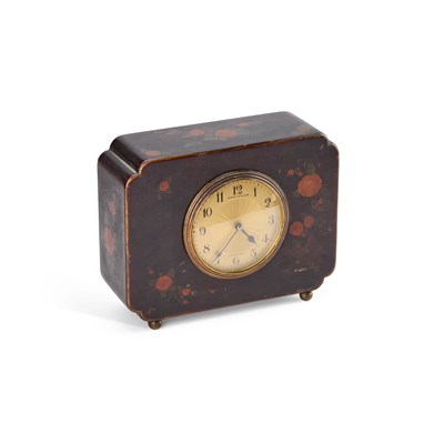 Lot 264 - AN EARLY 20TH CENTURY CHINOISERIE MANTEL CLOCK