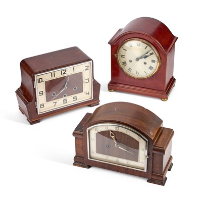 Lot 266 - THREE EARLY 20TH CENTURY MANTEL CLOCKS