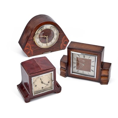 Lot 414 - THREE EARLY 20TH CENTURY MANTEL CLOCKS