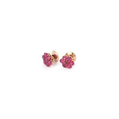 Lot 554 - A PAIR OF RUBY CLUSTER DRESS STUDS