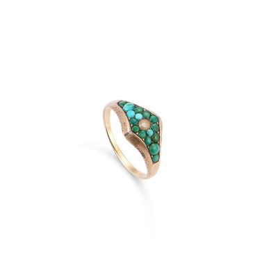 Lot 545 - A LATE 19TH CENTURY TURQUOISE AND SEED PEARL RING