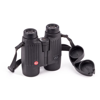 Lot 603 - A PAIR OF LEICA TRINOVID 7X42 BA BINOCULARS