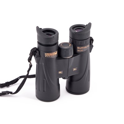 Lot 604 - A PAIR OF STEINER SKYHAWK 3.0 10X42 BINOCULARS