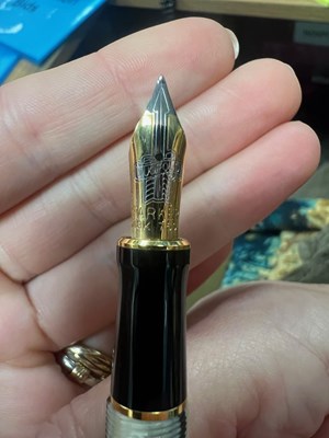 Lot 360 - A PARKER DUOFOLD CENTENNIAL FOUNTAIN PEN