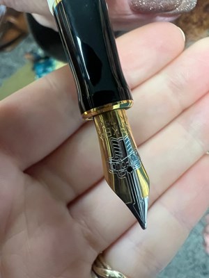 Lot 360 - A PARKER DUOFOLD CENTENNIAL FOUNTAIN PEN