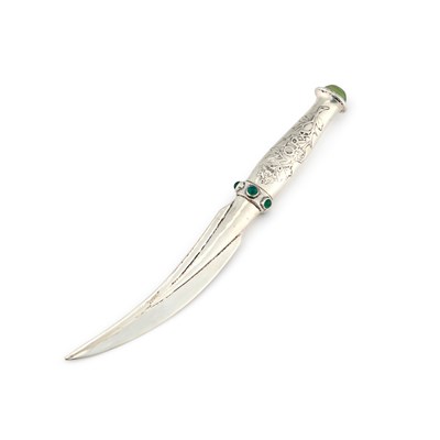 Lot 277 - RAMSDEN & CARR: AN ARTS AND CRAFTS SILVER LETTER OPENER