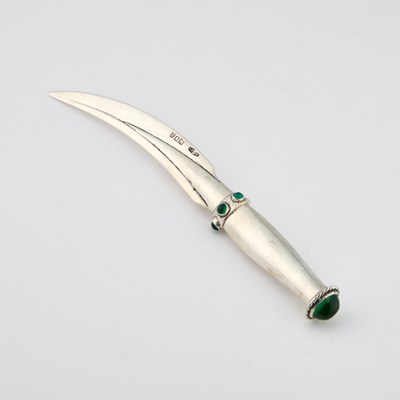 Lot 277 - RAMSDEN & CARR: AN ARTS AND CRAFTS SILVER LETTER OPENER