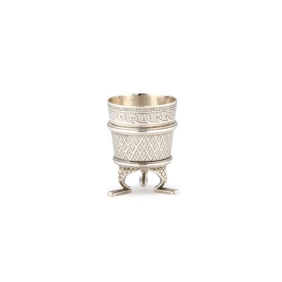 Lot 303 - A VICTORIAN SILVER SALT