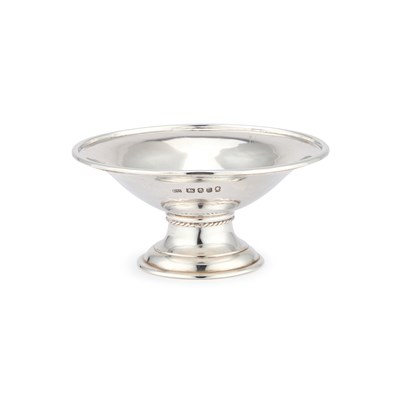 Lot 220 - AN ELIZABETH II SILVER FOOTED DISH