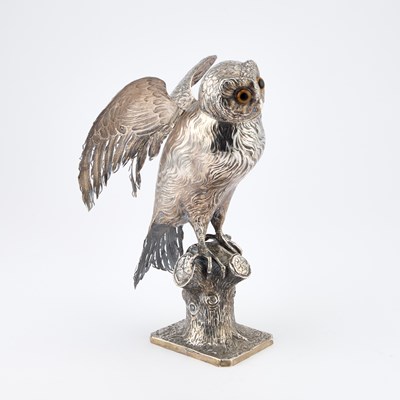 Lot 308 - A LARGE GERMAN SILVER MODEL OF AN OWL