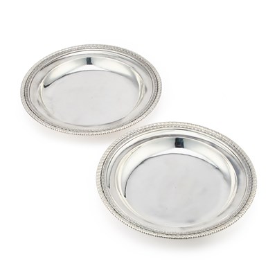 Lot 331 - PAUL DE LAMERIE: A PAIR OF GEORGE I SILVER SECOND COURSE DISHES