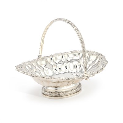 Lot 145 - A GEORGE IV SILVER CAKE BASKET