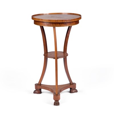 Lot 941 - AN EDWARDIAN INLAID MAHOGANY GUERIDON