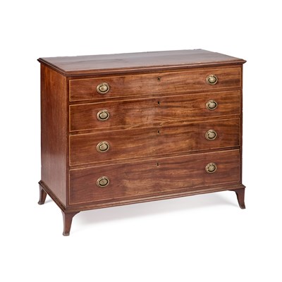 Lot 915 - A GEORGE III MAHOGANY SECRETAIRE CHEST OF DRAWERS