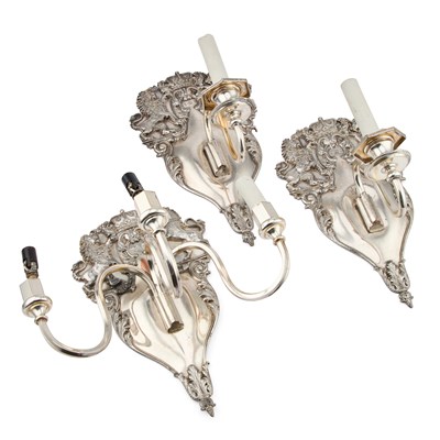 Lot 263 - A SET OF THREE AMERICAN SILVER-PLATED WALL SCONCES