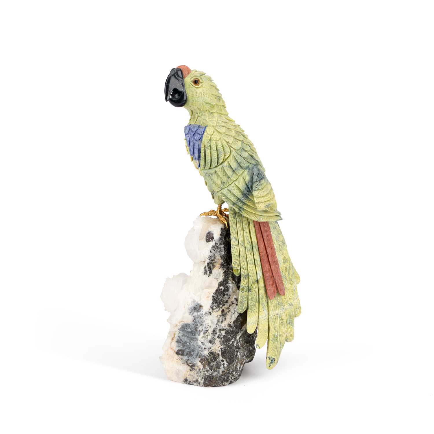 Lot 790 - A 20TH CENTURY CARVED HARDSTONE MODEL OF A BIRD PERCHED ON A ROCK