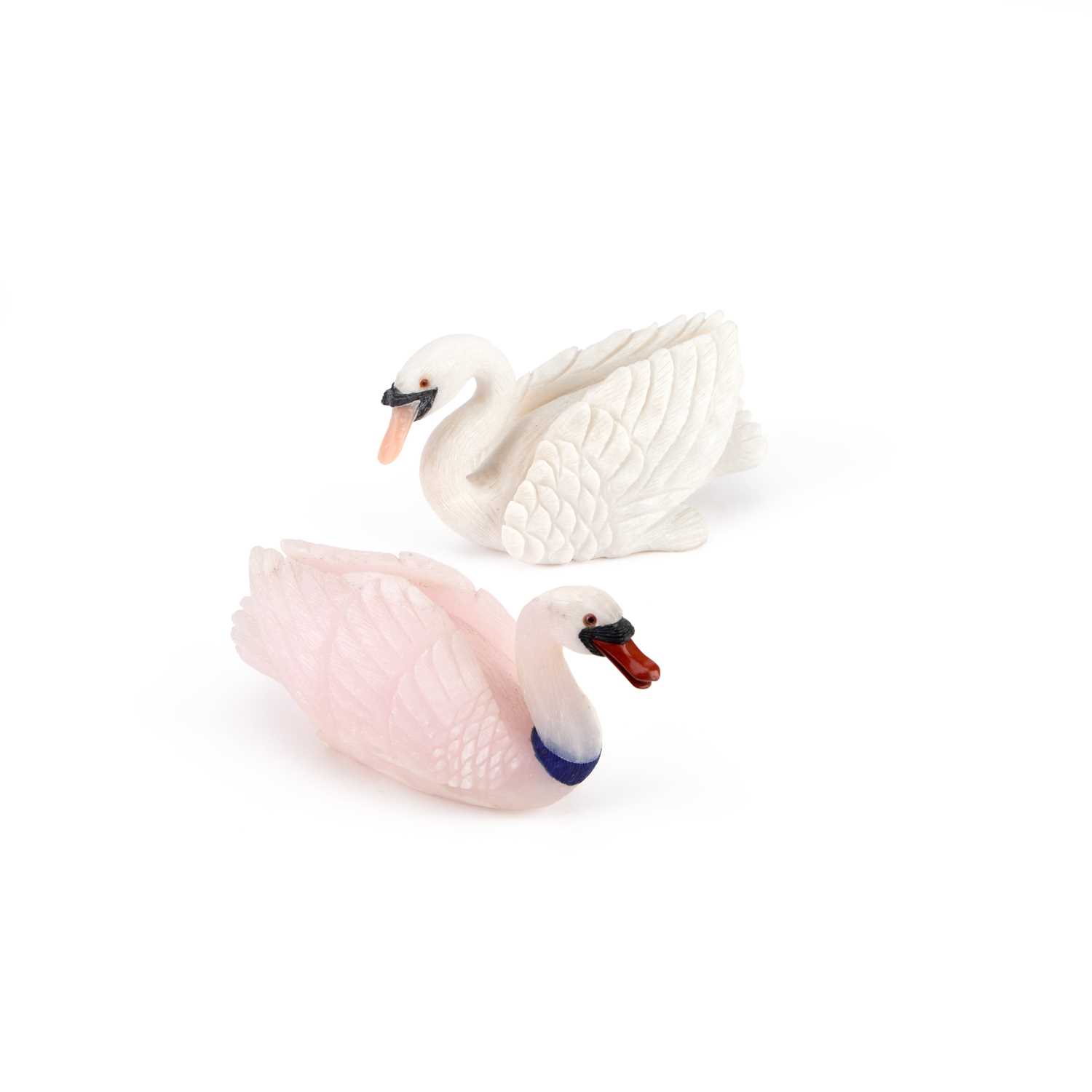 Lot 804 - A PAIR OF 20TH CENTURY CARVED HARDSTONE MODELS OF SWANS