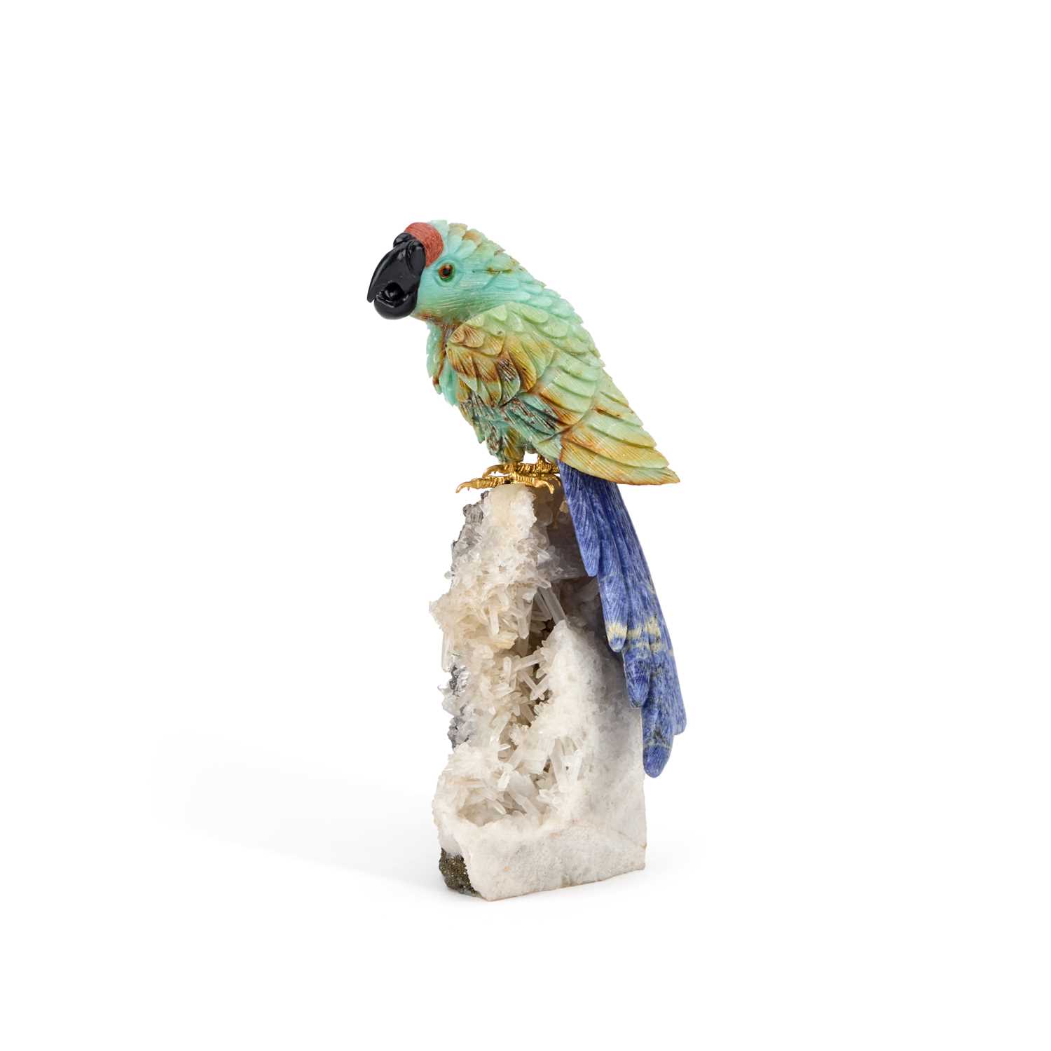 Lot 789 - A 20TH CENTURY CARVED HARDSTONE MODEL OF A BIRD PERCHED ON A ROCK