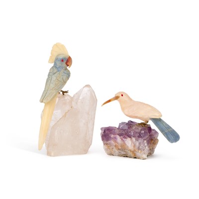 Lot 266 - TWO 20TH CENTURY CARVED HARDSTONE MODELS OF BIRDS PERCHED ON ROCKS