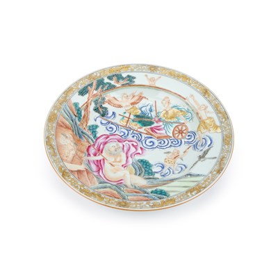 Lot 100 - A CHINESE PORCELAIN 'EUROPEAN SUBJECT' PLATE