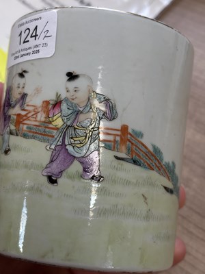 Lot 124 - A CHINESE FAMILLE ROSE PORCELAIN BRUSH POT