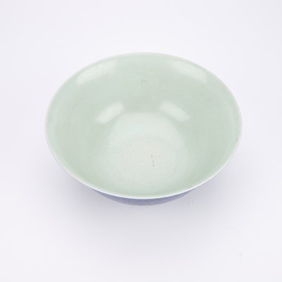 Lot 168 - A CHINESE PORCELAIN 'DRAGON' BOWL