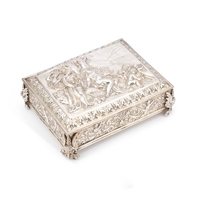 Lot 219 - A CHARLES II SILVER TOILET BOX