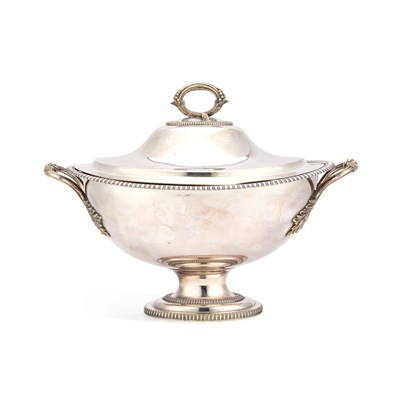 Lot 246 - A 19TH CENTURY SILVER-PLATED SOUP TUREEN