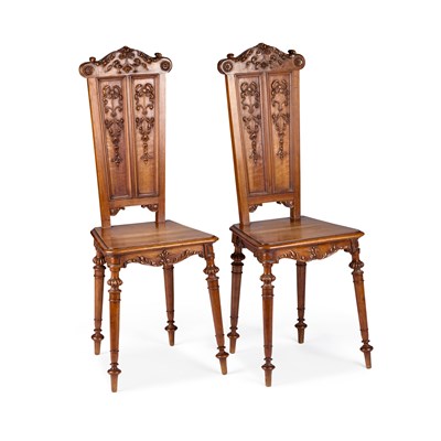 Lot 928 - A PAIR OF CONTINENTAL WALNUT CHAIRS