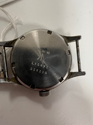 Lot 563 - MILITARY: A GENTS RECORD 'DIRTY DOZEN' BRACELET WATCH