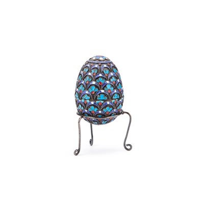 Lot 305 - A CONTINENTAL SILVER AND ENAMEL EGG ON STAND