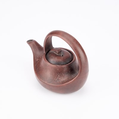 Lot 148 - A CHINESE YIXING TEAPOT