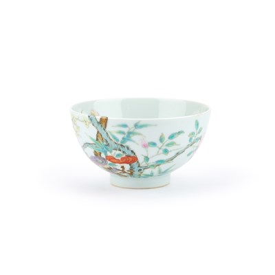 Lot 87 - A CHINESE FAMILLE ROSE PORCELAIN BOWL