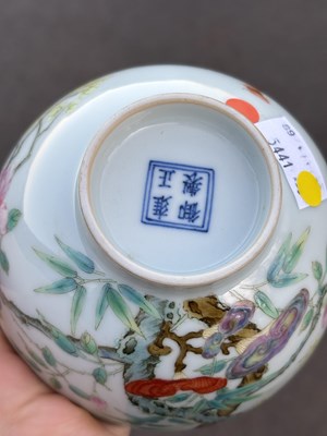 Lot 87 - A CHINESE FAMILLE ROSE PORCELAIN BOWL