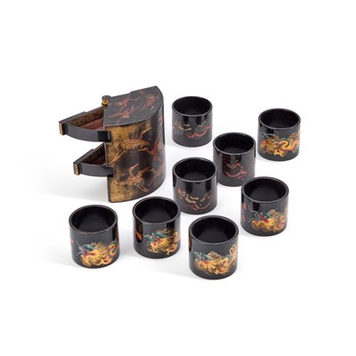 Lot 265 - A SMALL JAPANESE LACQUER BOX AND A GROUP OF LACQUER NAPKIN RINGS