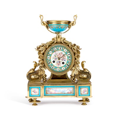 Lot 284 - A 19TH CENTURY FRENCH PORCELAIN-MOUNTED BRASS MANTEL CLOCK