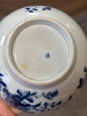 Lot 37 - A GROUP OF 18TH CENTURY ENGLISH PORCELAIN