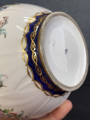 Lot 100 - TWO 18TH CENTURY GERMAN PORCELAIN CUPS AND SAUCERS