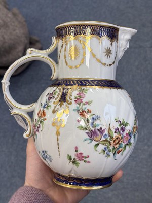 Lot 100 - TWO 18TH CENTURY GERMAN PORCELAIN CUPS AND SAUCERS