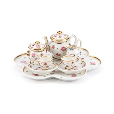 Lot 43 - A CHAMBERLAIN WORCESTER CHILDREN'S TEA SERVICE, CIRCA 1830